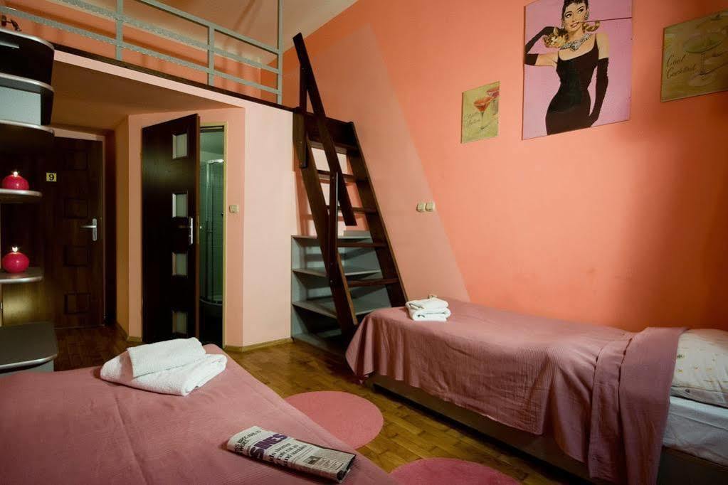 Aparthotel Kadetus Krasków Exterior foto